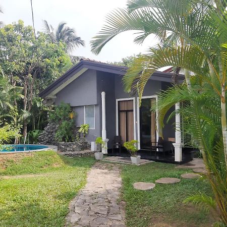 Mihilaka Holiday Homes Wadduwa Bagian luar foto