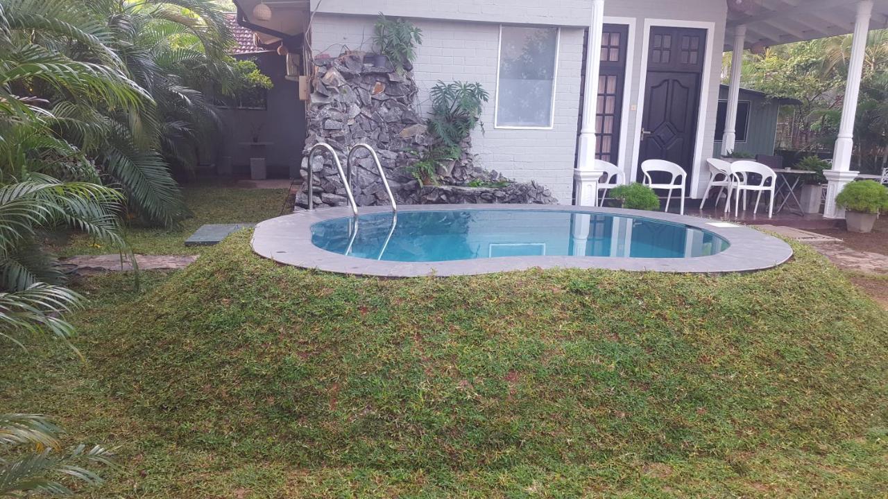 Mihilaka Holiday Homes Wadduwa Bagian luar foto
