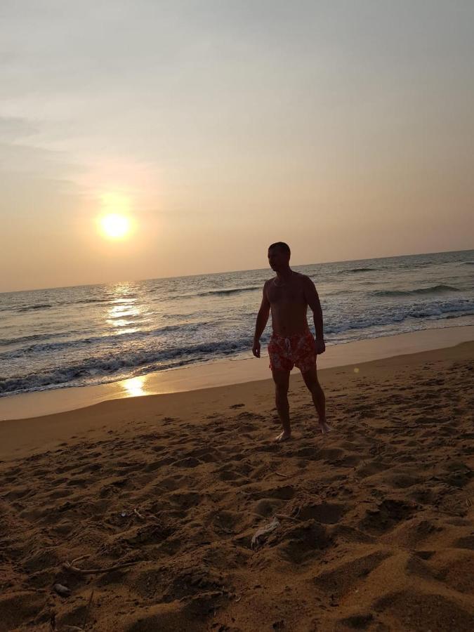 Mihilaka Holiday Homes Wadduwa Bagian luar foto